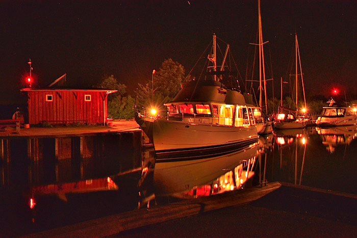 Nattvila i Fejs lilla hamn, Smaalandsfarvandet