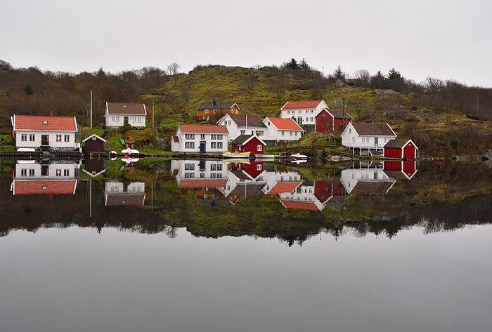 Spegelblank kvll vid Skjerny.