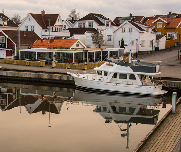 Bess Safari, Stavern