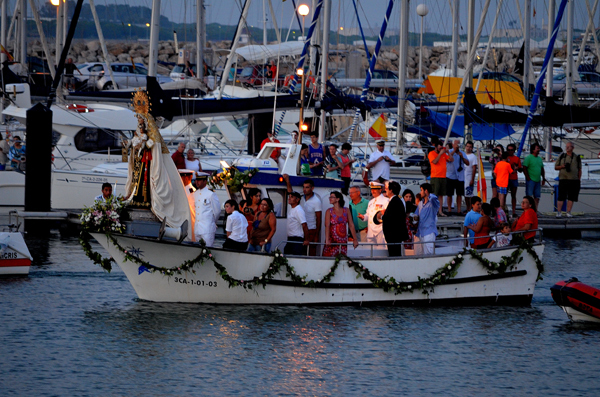 Virgen del Carmen, p vg ut mot havet, Rota.